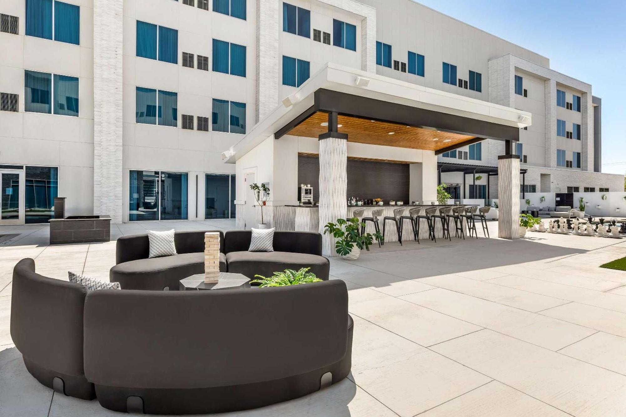 Cambria Hotel Waco University Riverfront Kültér fotó