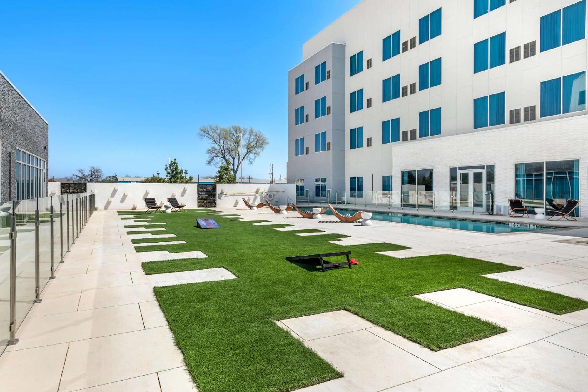 Cambria Hotel Waco University Riverfront Kültér fotó